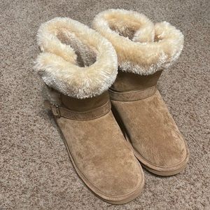 Lamo Fuzzy Winter Boots